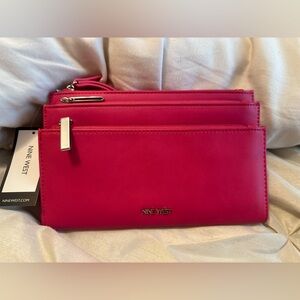 Nine West wristlet